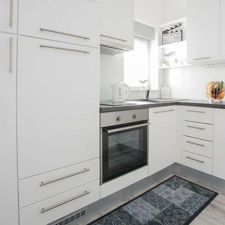 Apartment Movie Primošten المظهر الخارجي الصورة