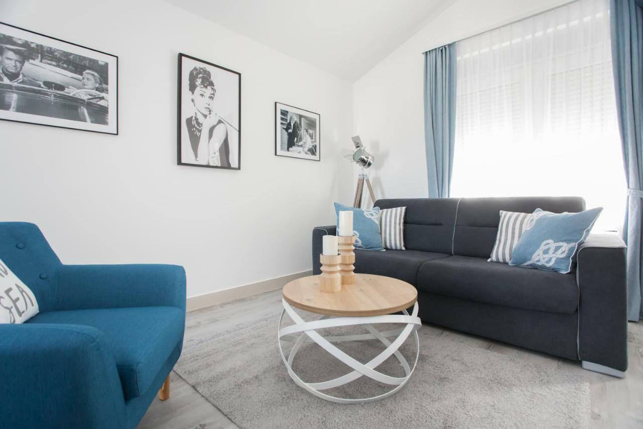 Apartment Movie Primošten المظهر الخارجي الصورة