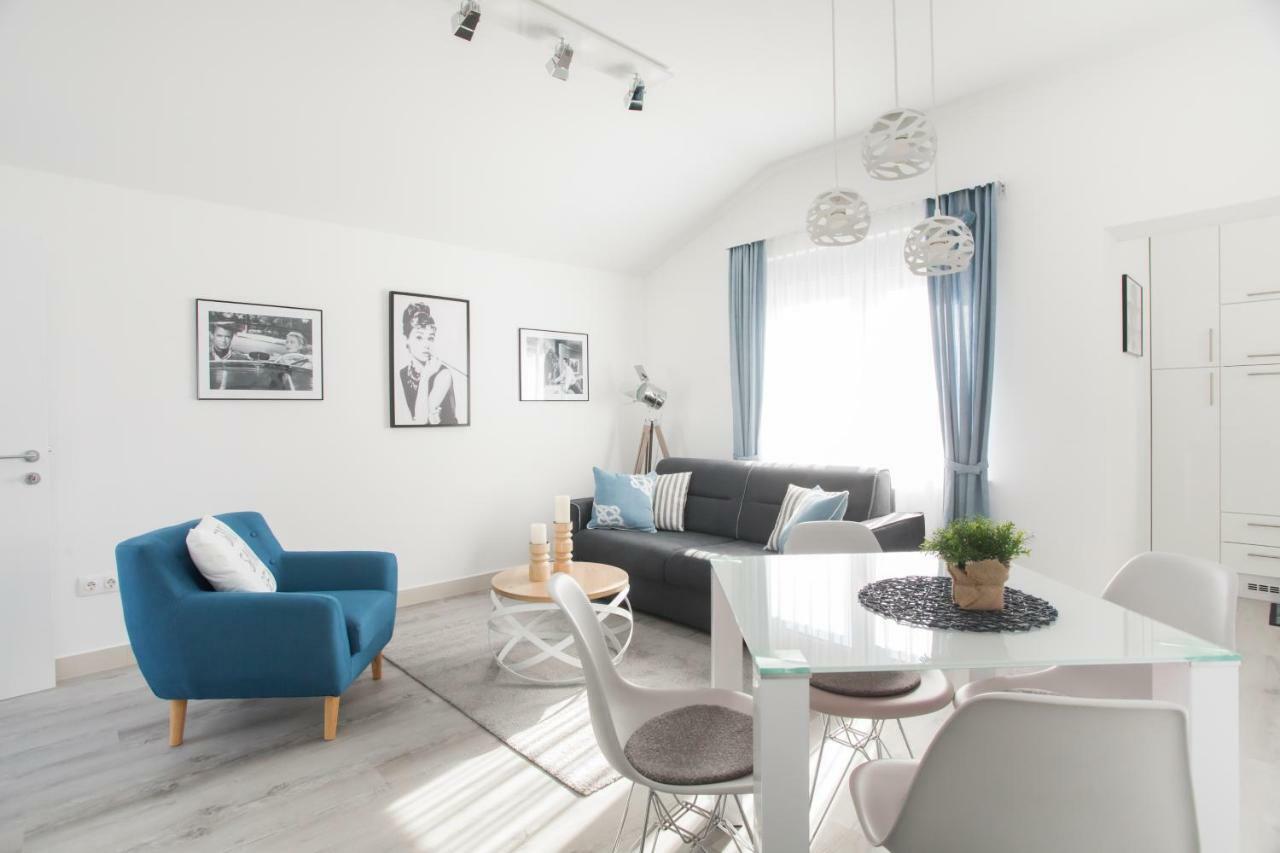 Apartment Movie Primošten المظهر الخارجي الصورة