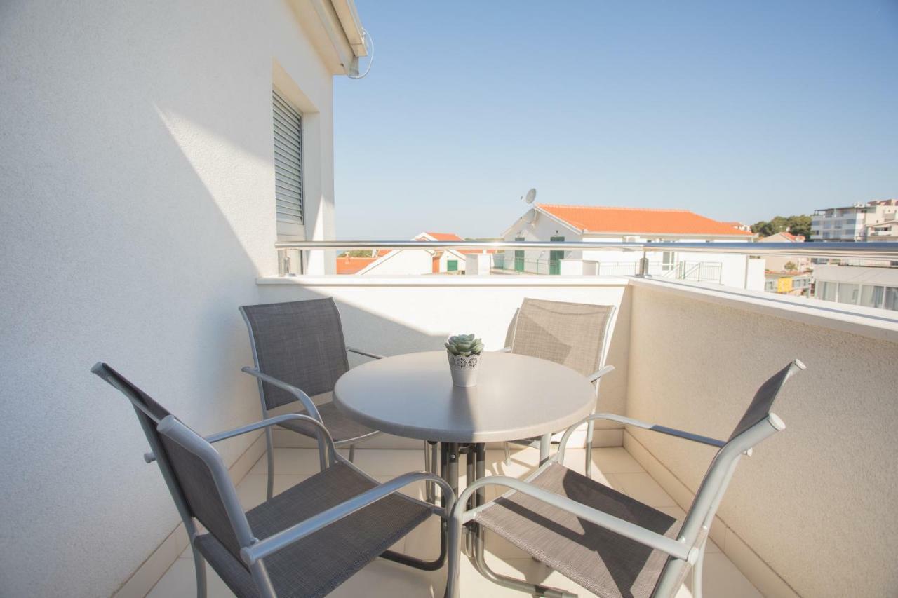 Apartment Movie Primošten المظهر الخارجي الصورة