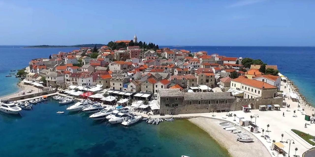 Apartment Movie Primošten المظهر الخارجي الصورة